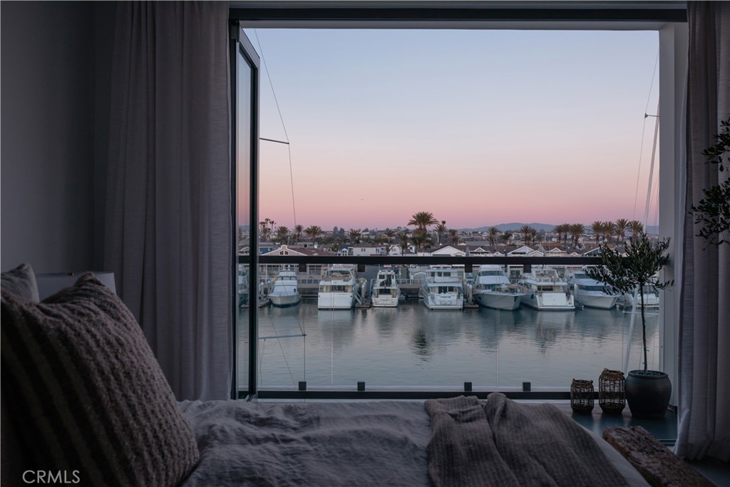 2230 Newport Blvd Unit 301 - 2230 Newport Boulevard 301, Newport Beach CA 92663 - photo 11