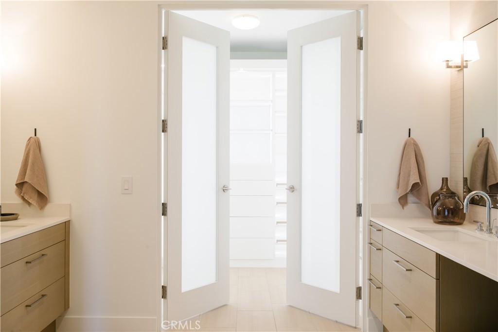 2230 Newport Blvd Unit 301 - 2230 Newport Boulevard 301, Newport Beach CA 92663 - photo 15