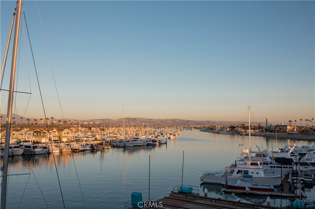 2230 Newport Blvd Unit 301 - 2230 Newport Boulevard 301, Newport Beach CA 92663 - photo 23