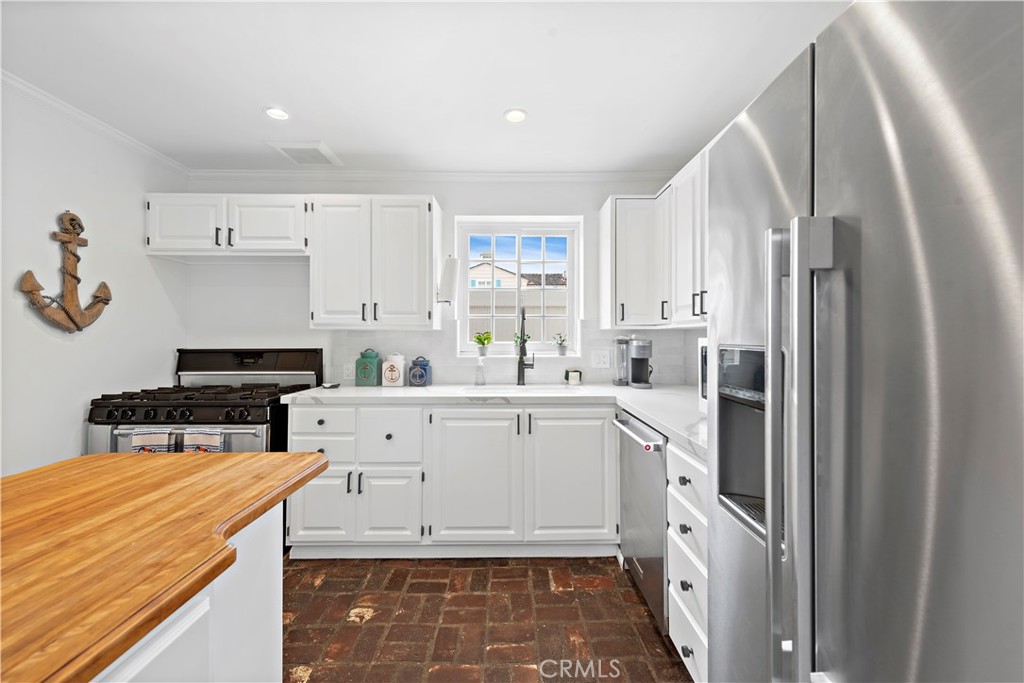 224 Amethyst, Newport Beach CA 92662 - photo 9