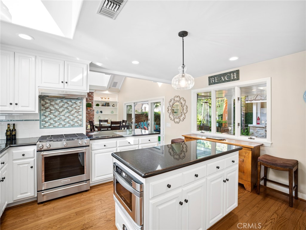 224 Coral, Newport Beach CA 92662 - photo 19