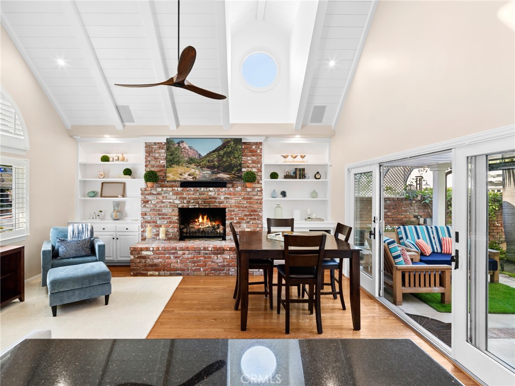 224 Coral, Newport Beach CA 92662 - photo 23