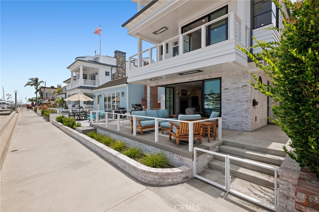 225 E Bay Front, Newport Beach CA 92662 - photo 5