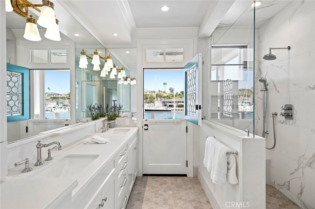 225 E Bay Front, Newport Beach CA 92662 - photo 14
