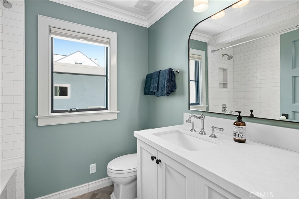 225 E Bay Front, Newport Beach CA 92662 - photo 20