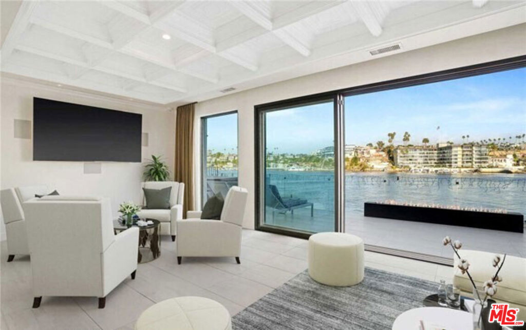 2266 Channel Road, Newport Beach CA 92661 - photo 5