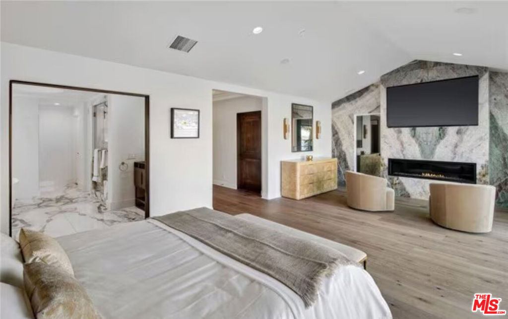 2266 Channel Road, Newport Beach CA 92661 - photo 14