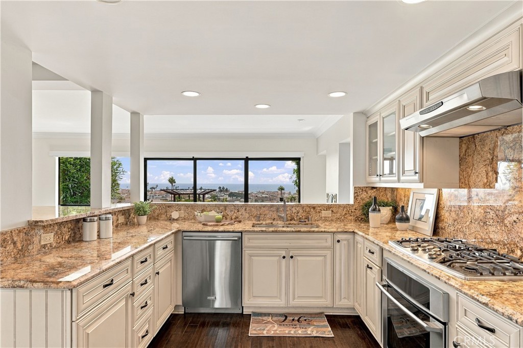 23 Encore Court, Newport Beach CA 92663 - photo 6