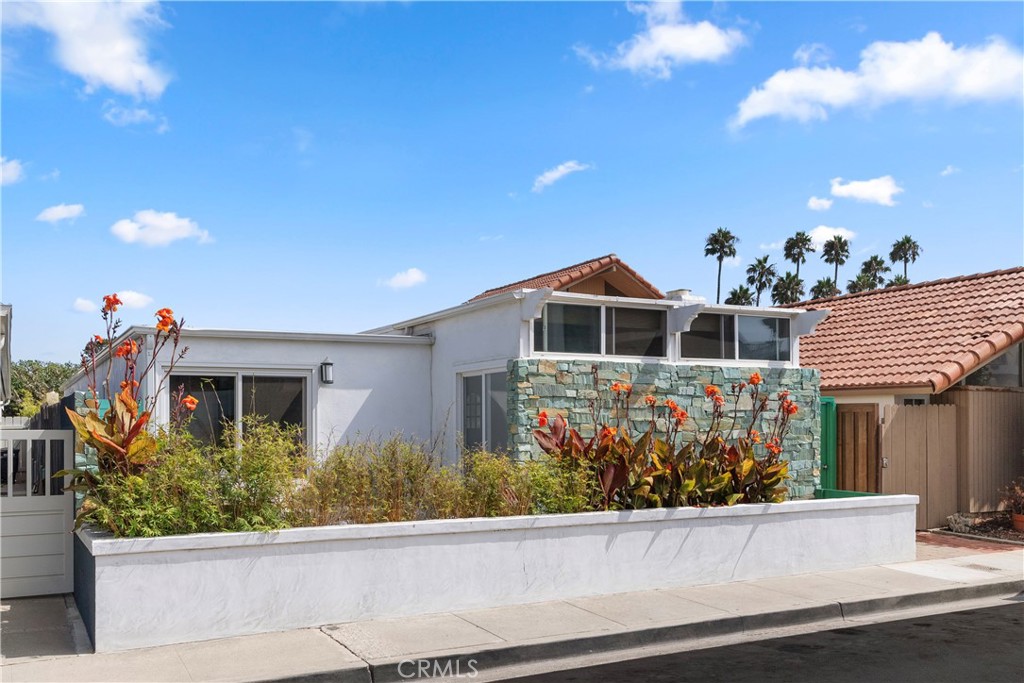 230 62nd Street, Newport Beach CA 92663 - photo 1