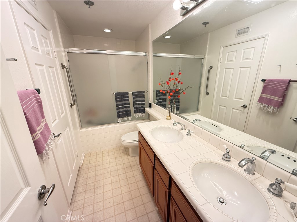 230 Lille 202, Newport Beach CA 92663 - photo 9