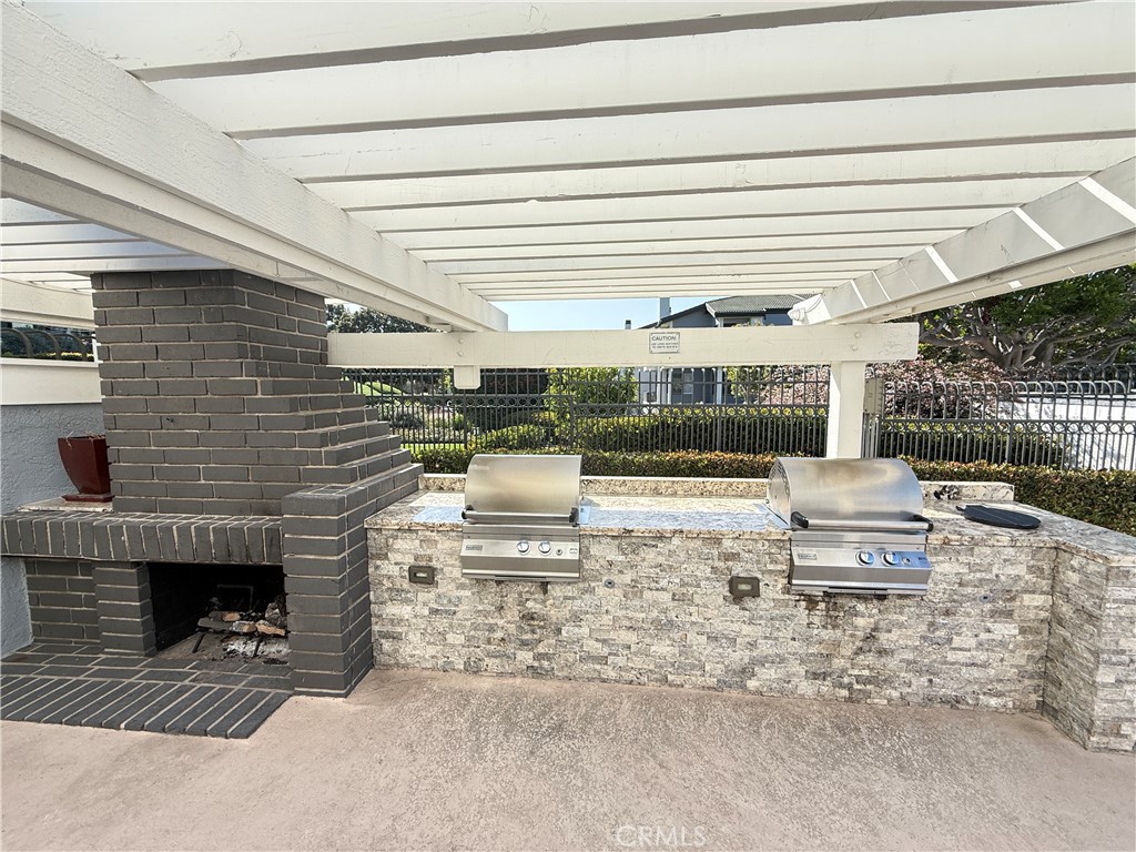 230 Lille 202, Newport Beach CA 92663 - photo 17