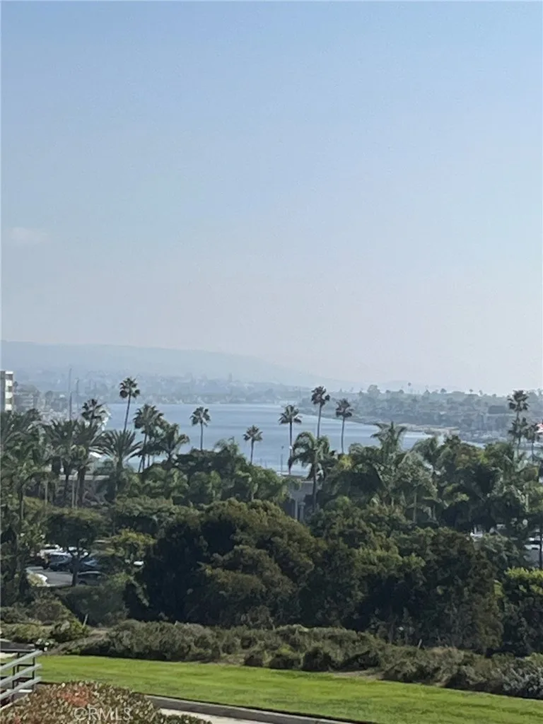 230 LILLE LANE 212, Newport Beach, CA 92663