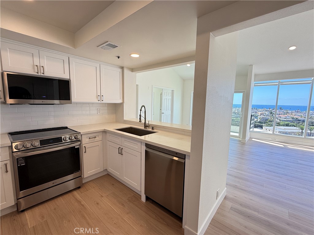 230 Lille Lane 308, Newport Beach CA 92663 - photo 6