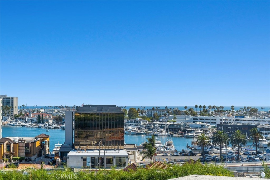 233 Santa Ana, Newport Beach CA 92663 - photo 1