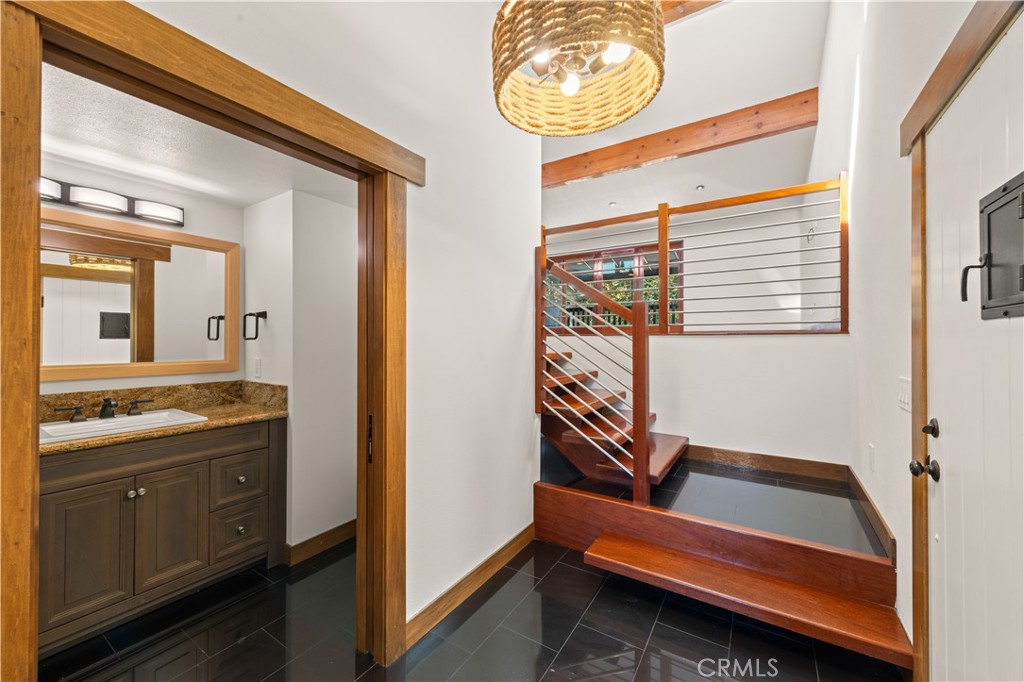 2333 Vista Huerta, Newport Beach CA 92660 - photo 4
