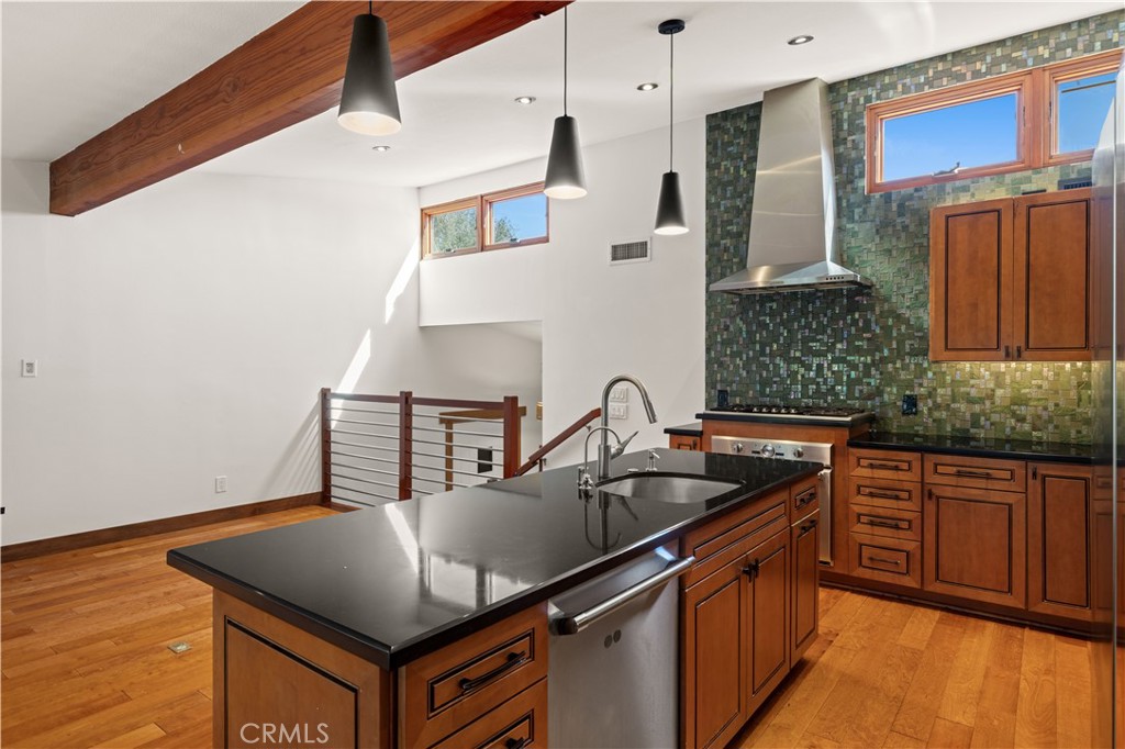 2333 Vista Huerta, Newport Beach CA 92660 - photo 6