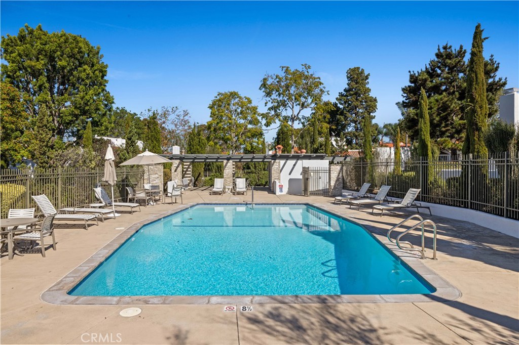 2333 Vista Huerta, Newport Beach CA 92660 - photo 25