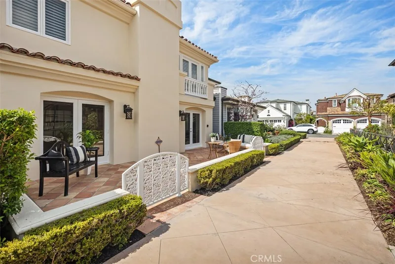 236 Via Eboli, Newport Beach, CA 92663