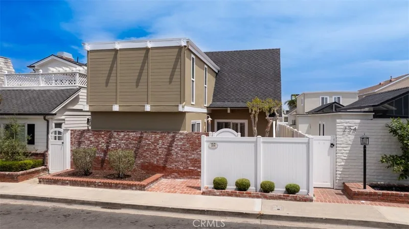 238 Walnut Street, Newport Beach