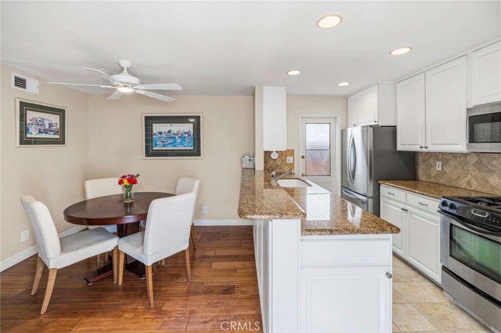 238 Walnut Street, Newport Beach CA 92663 - photo 7