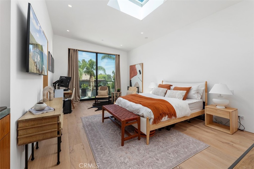 Second level first primary suite with skylight & - 2398 Redlands Drive, Newport Beach CA 92660 - photo 25