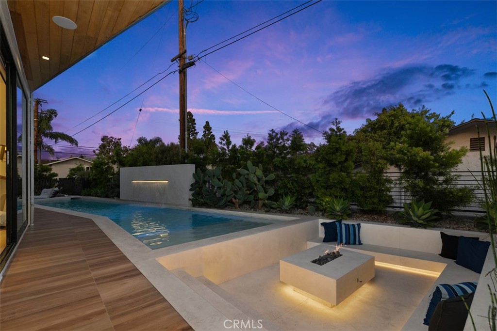 Beautiful sunsets to enjoy by the outdoor fireplace - 2398 Redlands Drive, Newport Beach CA 92660 - photo 42