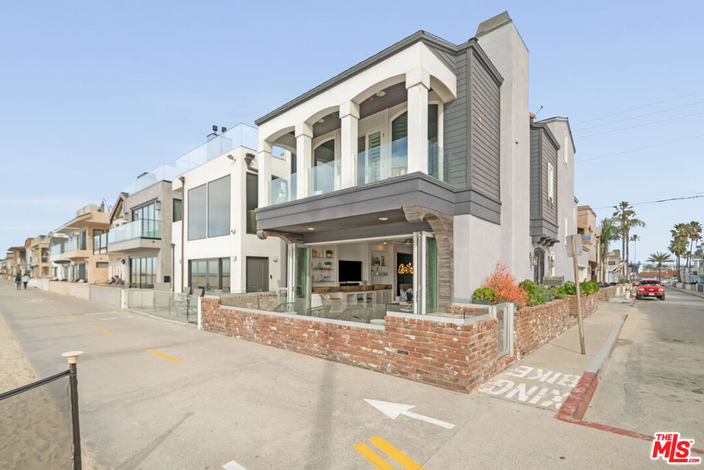 2400 W OCEANFRONT, Newport Beach CA 92663 - photo 4