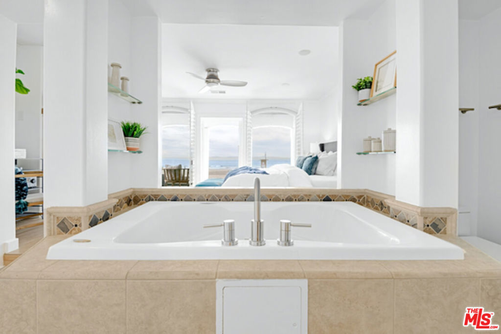 2400 W OCEANFRONT, Newport Beach CA 92663 - photo 12