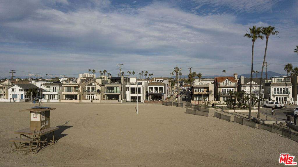 2400 W OCEANFRONT, Newport Beach CA 92663 - photo 20
