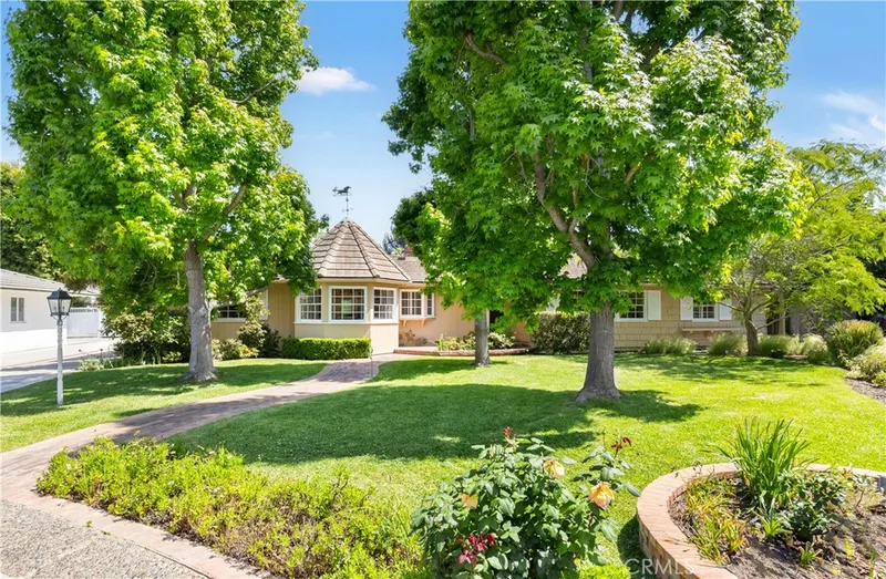 2401 Sierra Vista, Newport Beach, CA 92660