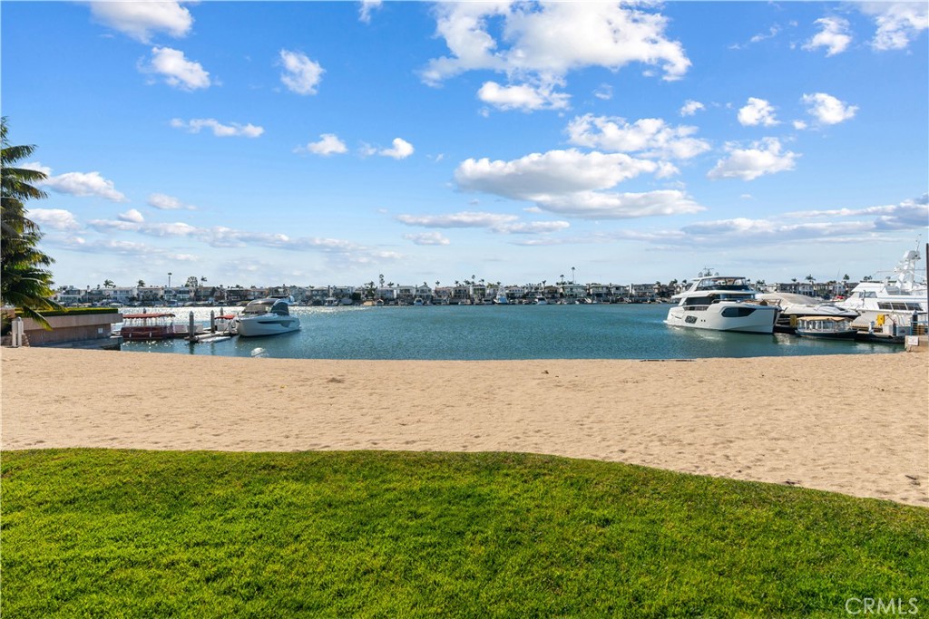 2411 Bayshore, Newport Beach CA 92663 - photo 2