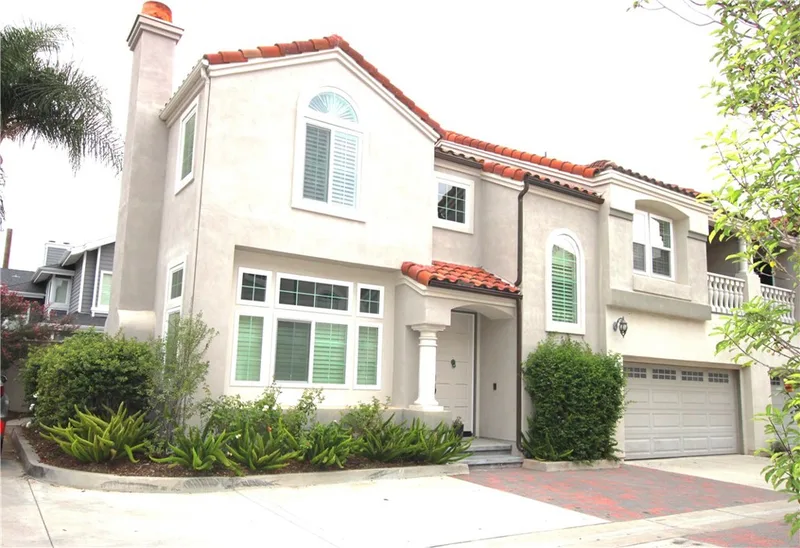 2421 E 16TH Street 4, Newport Beach, CA 92663