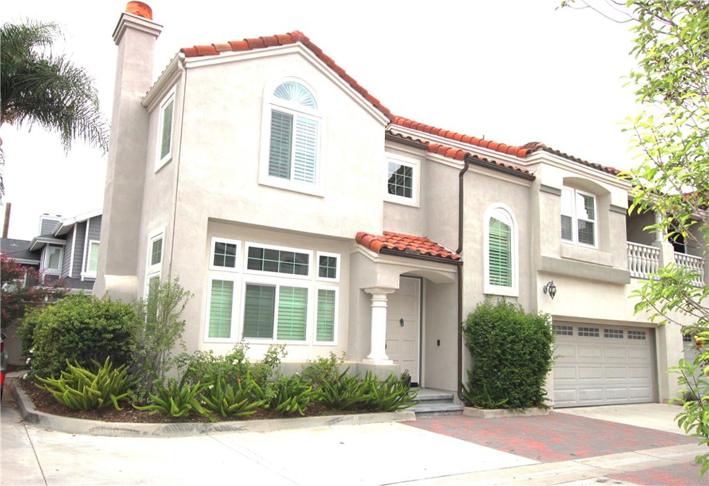 2421 E 16TH Street 4, Newport Beach CA 92663 - photo 1
