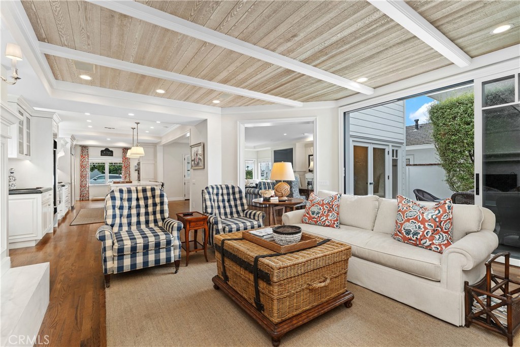 2431 Bayshore, Newport Beach CA 92663 - photo 6