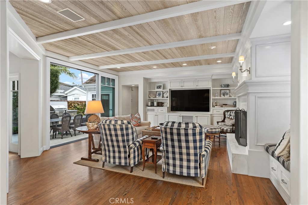 2431 Bayshore, Newport Beach CA 92663 - photo 7