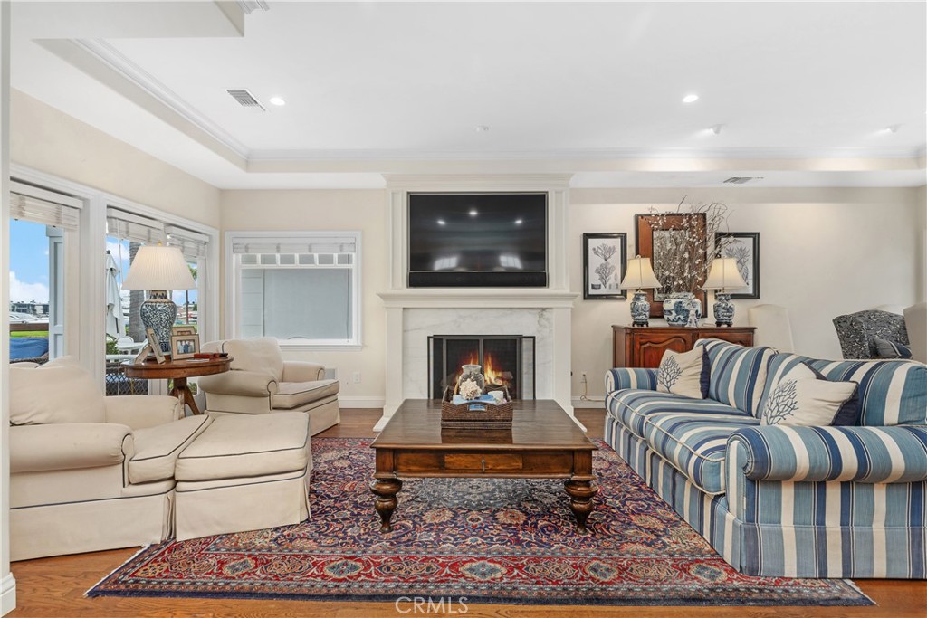 2431 Bayshore, Newport Beach CA 92663 - photo 13