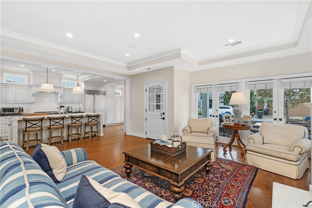 2431 Bayshore, Newport Beach CA 92663 - photo 15