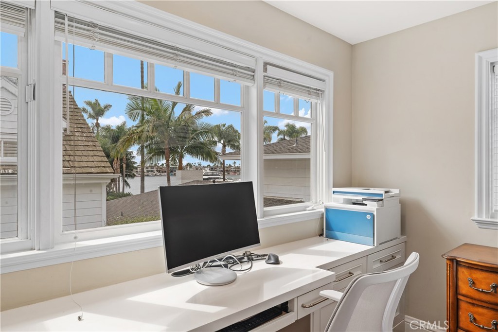 2431 Bayshore, Newport Beach CA 92663 - photo 31