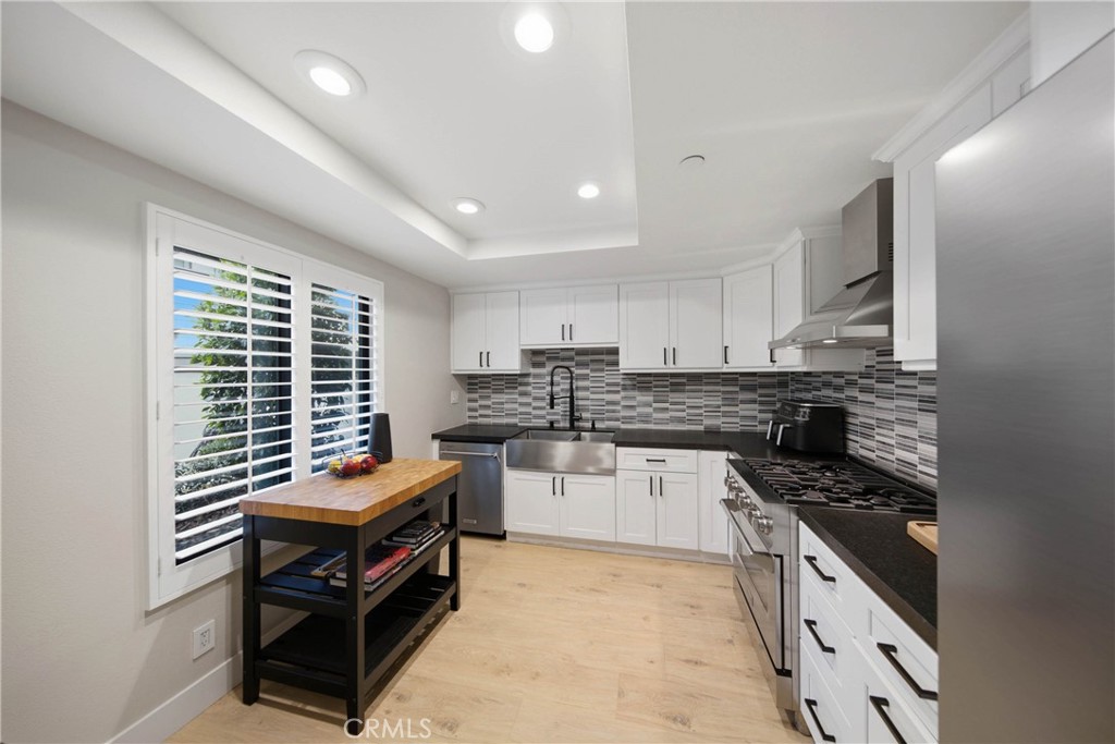25 Canyon Island, Newport Beach CA 92660 - photo 4