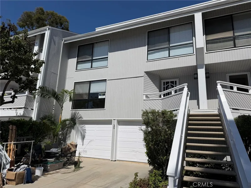 25 Escapade Court, Newport Beach