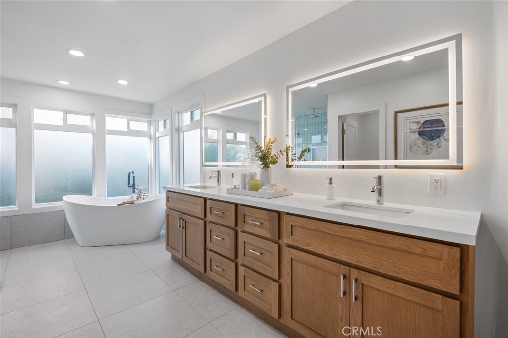 25 Rue Grand Ducal, Newport Beach CA 92660 - photo 29