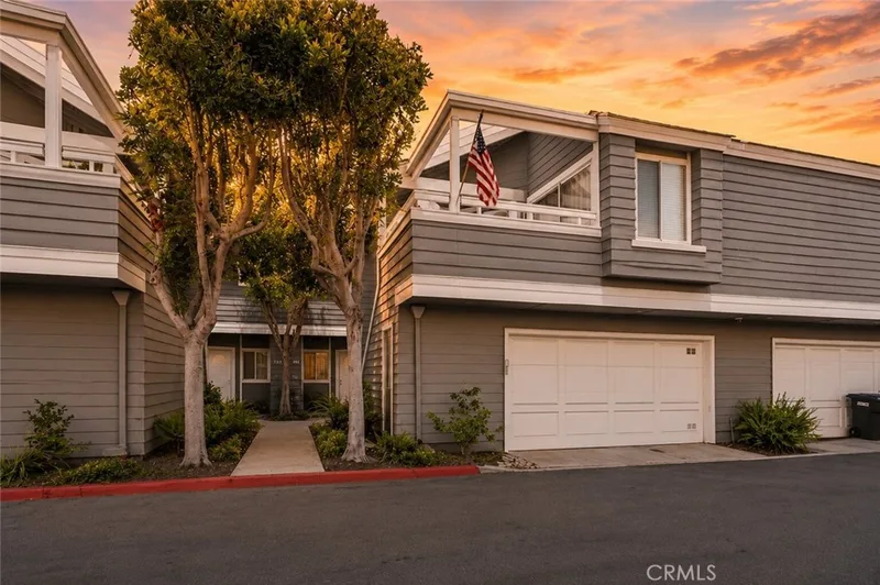251 Chesterfield, Newport Beach, CA 92660