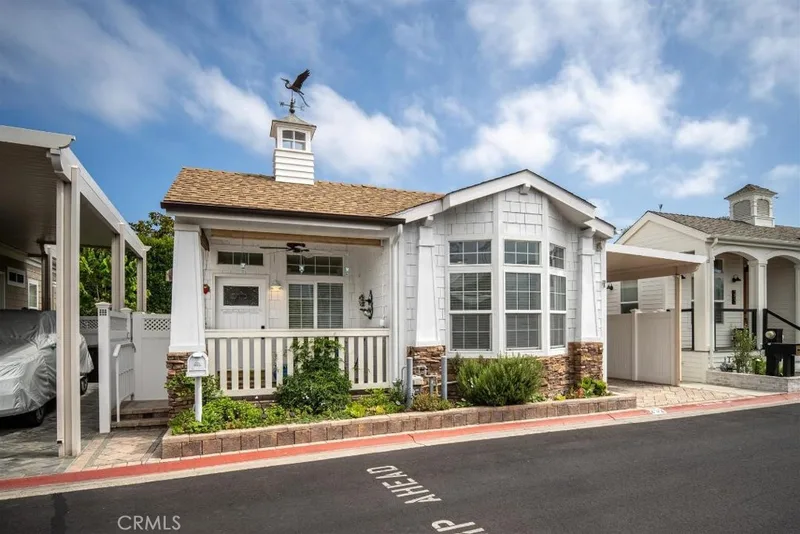 252 Mayflower, Newport Beach, CA 92660