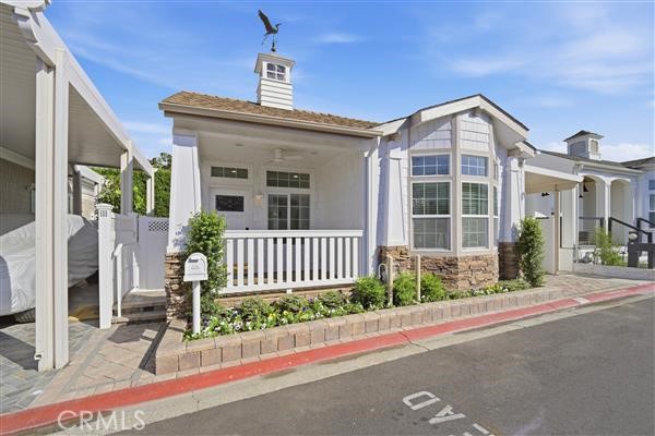 252 Mayflower, Newport Beach CA 92660 - photo 2
