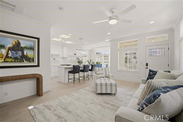 252 Mayflower, Newport Beach CA 92660 - photo 8
