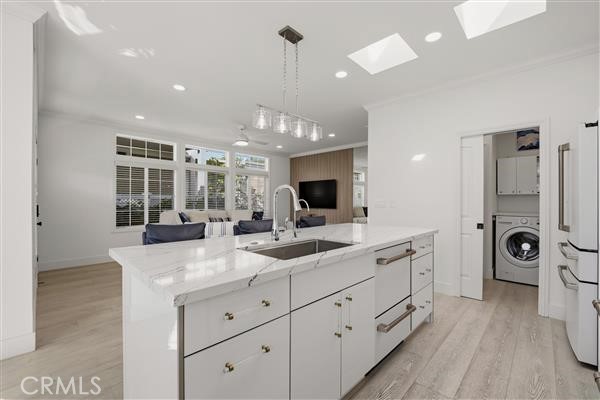 252 Mayflower, Newport Beach CA 92660 - photo 13