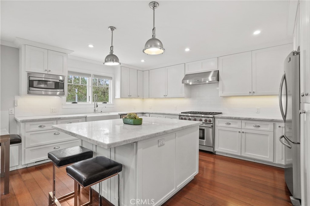 Kitchen - 2520 Cliff Drive, Newport Beach CA 92663 - photo 4
