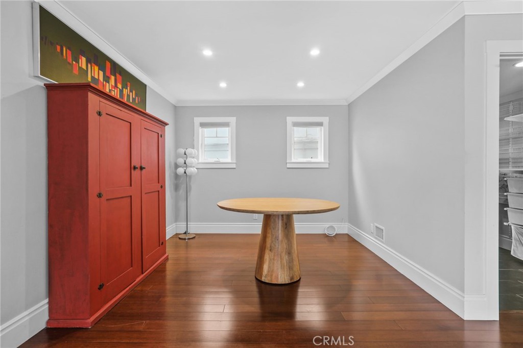 Dining room - 2520 Cliff Drive, Newport Beach CA 92663 - photo 11