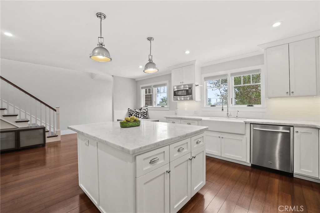 Kitchen - 2520 Cliff Drive, Newport Beach CA 92663 - photo 29