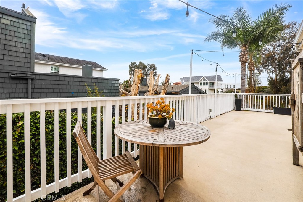 Side patio - 2520 Cliff Drive, Newport Beach CA 92663 - photo 40